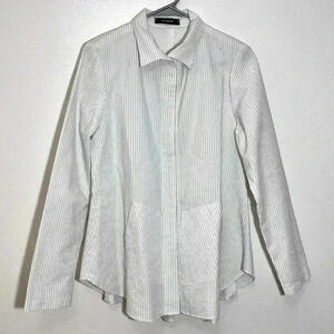 VITAMIN SHIRTS Women’s White and Blue Button Down | size small